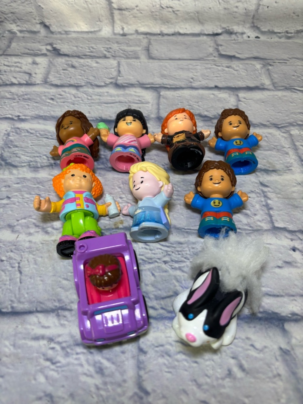 Lot of 9 Fisher Price Little People Else Frozen  Bunny Hispanic Boy Girl Wheelie